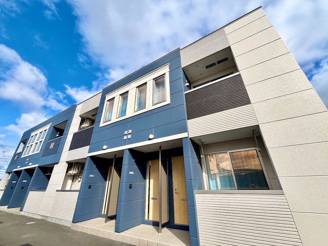 建物外観　外観・日当たり良好でおしゃれな外観です♪