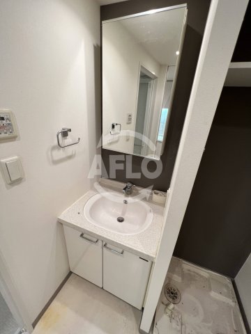 洗面設備　ルクレ立売堀　独立洗面化粧台