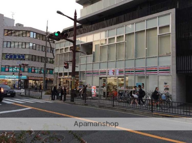 コンビニ　セブンイレブン（コンビニ）まで402m