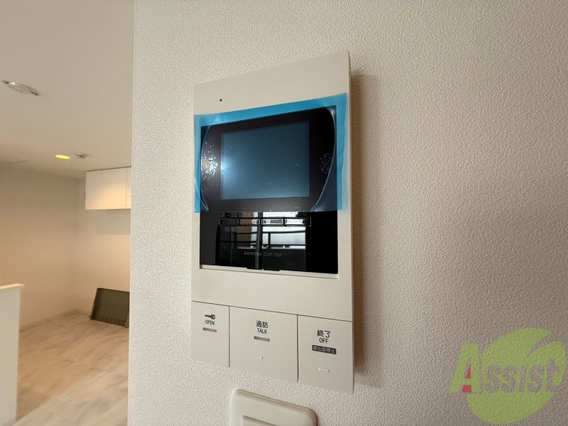 セキュリティ　ＴＶモニター付インターホンです。来客者の顔が見えるので安心！