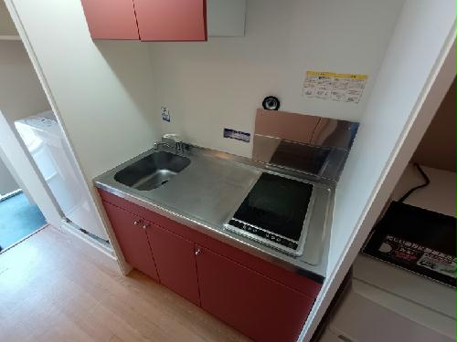 キッチン　コンロは２口コンロです。