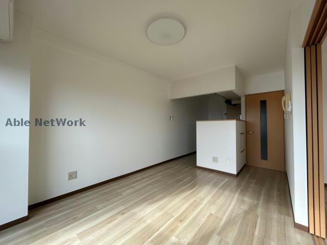 居室・リビング　305