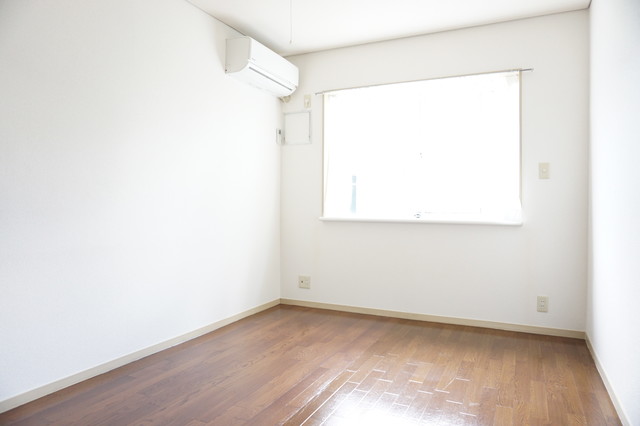 居室・リビング　南向きで日当たり良好なお部屋！暖かな日差しが入ります♪
