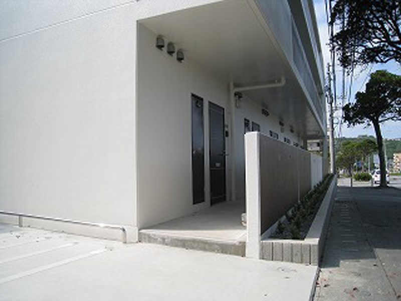 玄関　現状優先