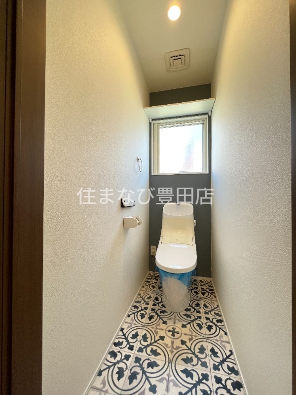 トイレ　別部屋写真