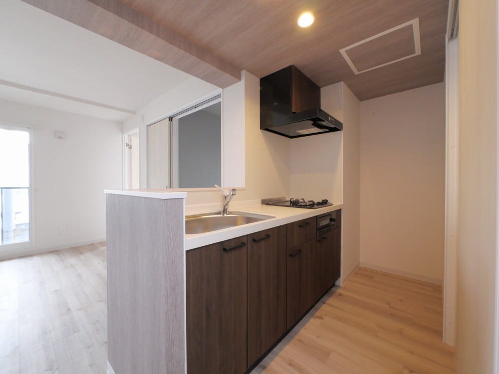 キッチン　人気の対面システムキッチンタイプです！