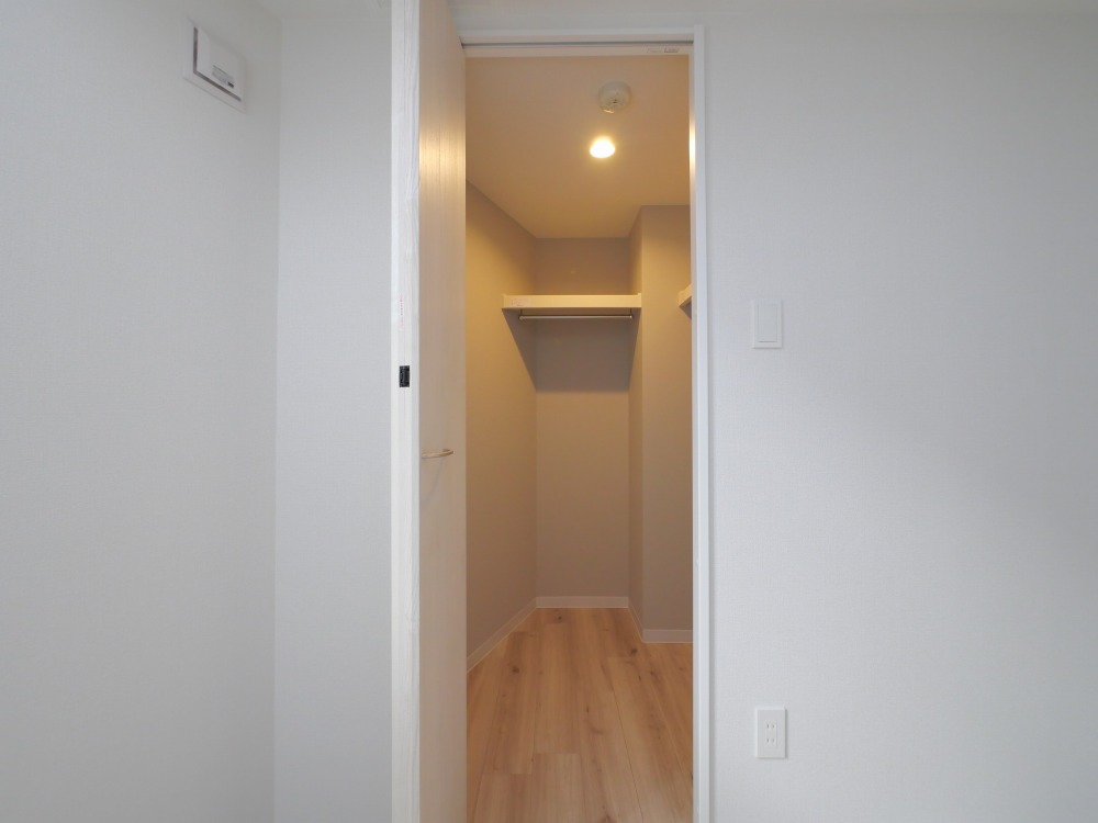 収納　収納力のあるウォークインクローゼットです！