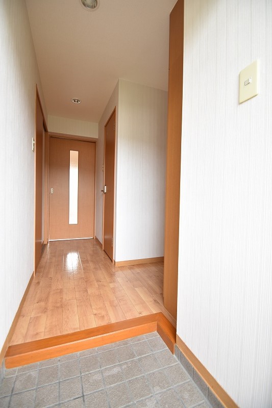 玄関　お問合せはシティホーム海田センター　082-821-2227