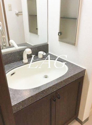 洗面設備　洗面台です。