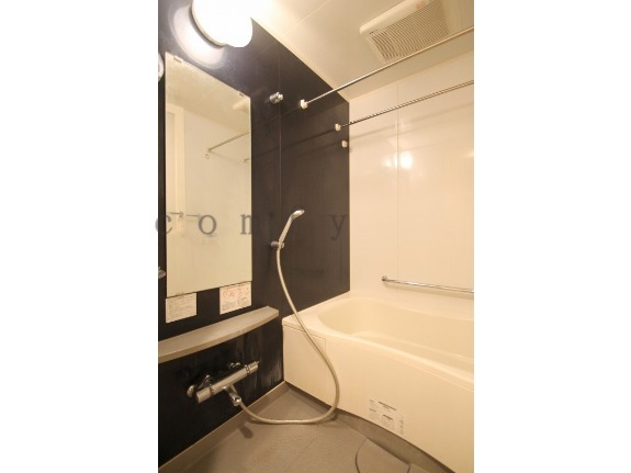 バス・シャワールーム　バスルーム