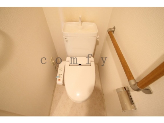 トイレ　ウォシュレット付きトイレ