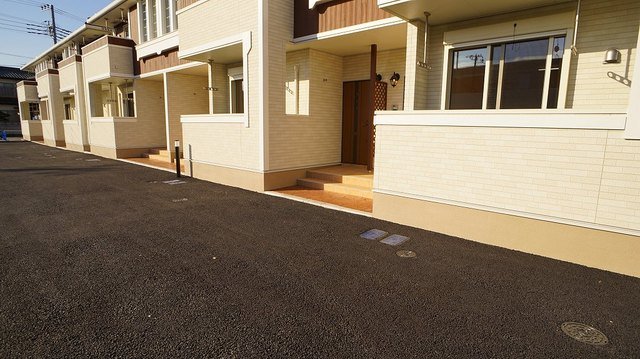 エントランス　建物の内部です