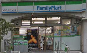 コンビニ　ファミリーマート（コンビニ）まで761m