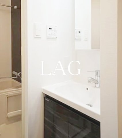 洗面設備　独立洗面台です。