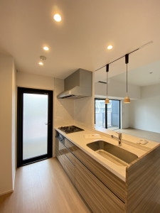 キッチン　写真は同タイプ住居です。