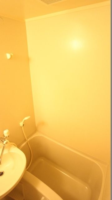 バス・シャワールーム　★ユニットバス形式★