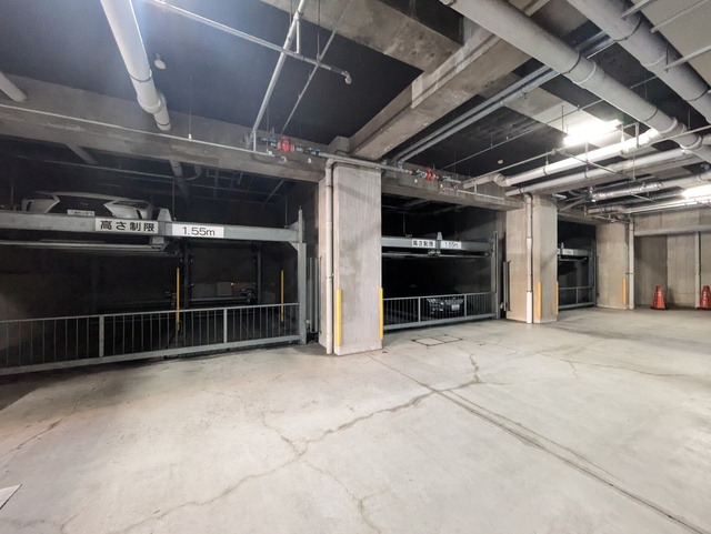 駐車場　駐車場