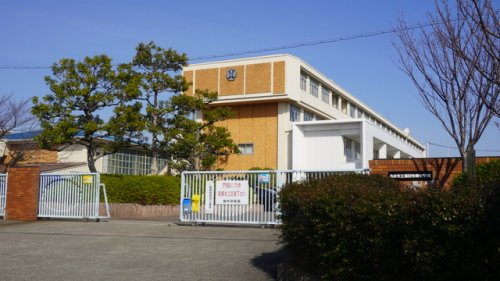 中学校　あま市立甚目寺南中学校（中学校）まで289m