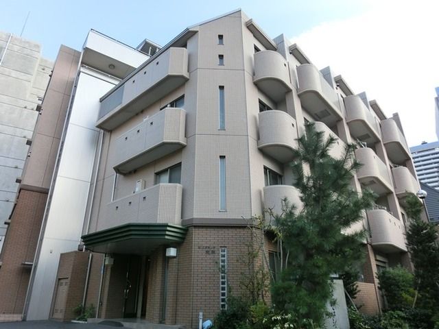 建物外観　★防犯性バッチリ。オートロック付き★