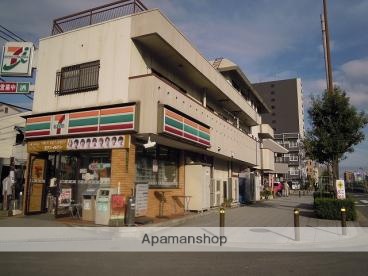 コンビニ　セブンイレブン（コンビニ）まで129m