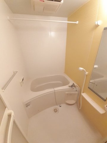 バス・シャワールーム　きれいなお風呂です