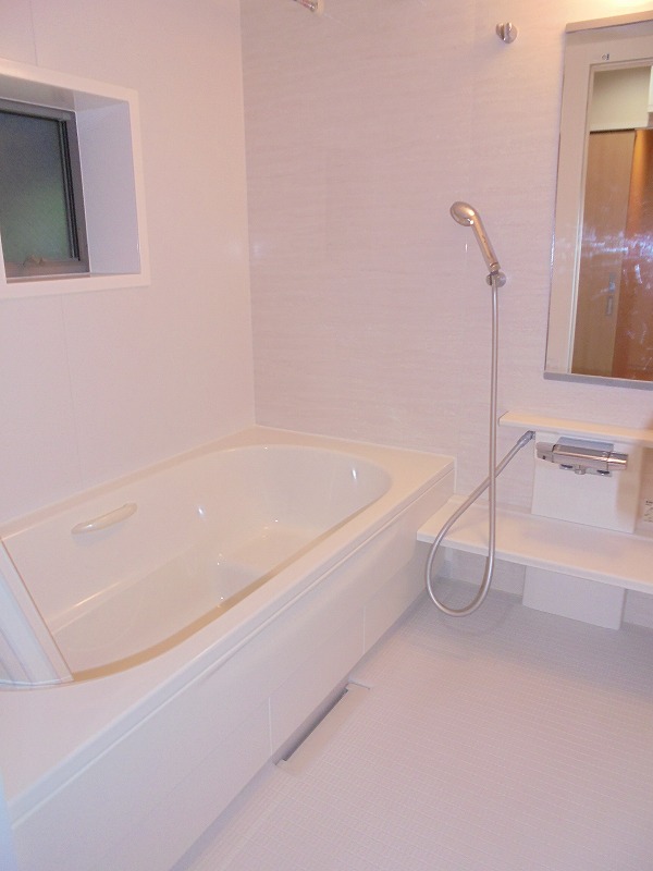 バス・シャワールーム　浴室乾燥機・追焚機能付