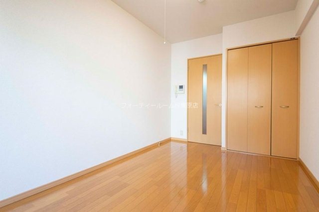 居室・リビング　別号室参考写真