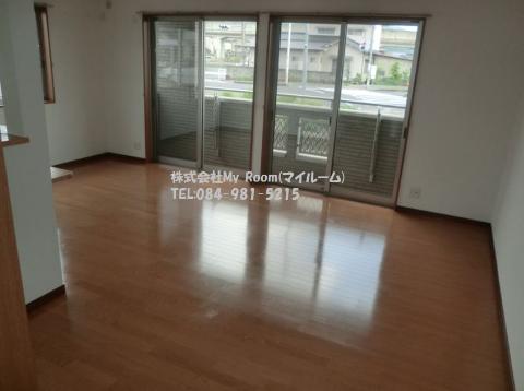 居室・リビング　室内