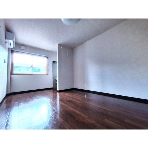 居室・リビング　※写真は同型別室のものです。現況優先となります。