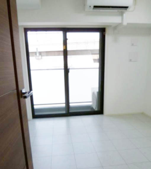 居室・リビング　★広々居室スペース★