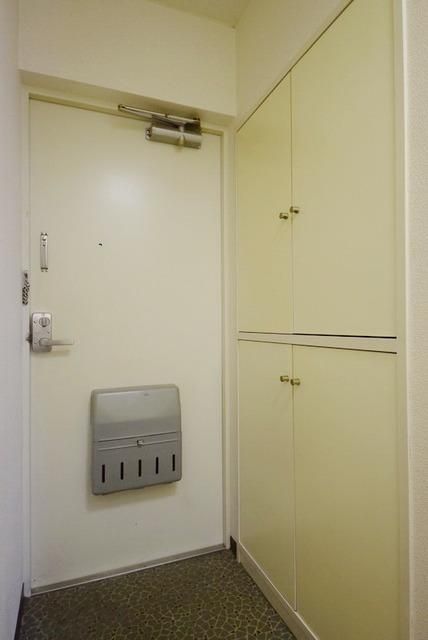 玄関　シューズBOX有り