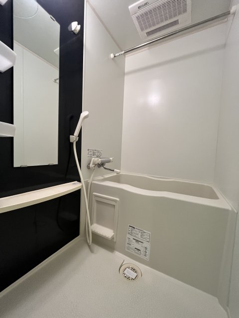 バス・シャワールーム　同物件、別号室のものです。