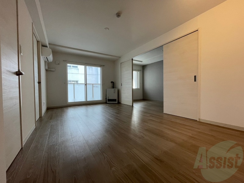 居室・リビング　広くてきれいなリビングです！快適に過ごせそうですね。