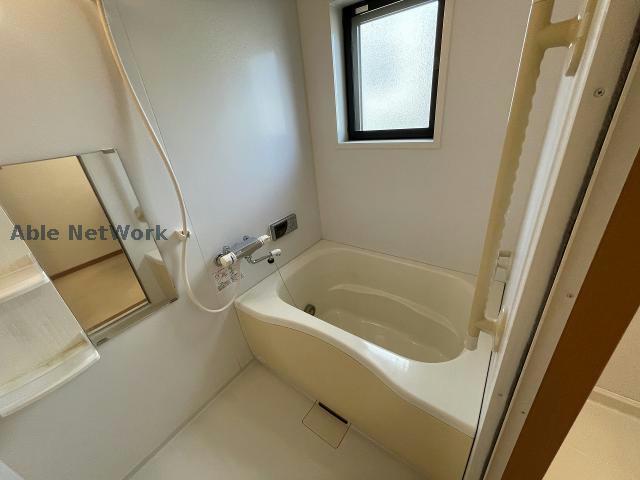 バス・シャワールーム　※同物件別部屋の写真です。