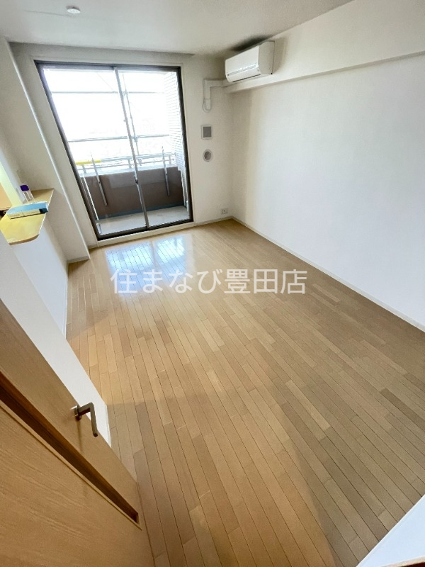 居室・リビング　同型別部屋写真