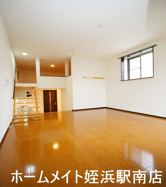 居室・リビング　★築浅メゾネット！★参考写真