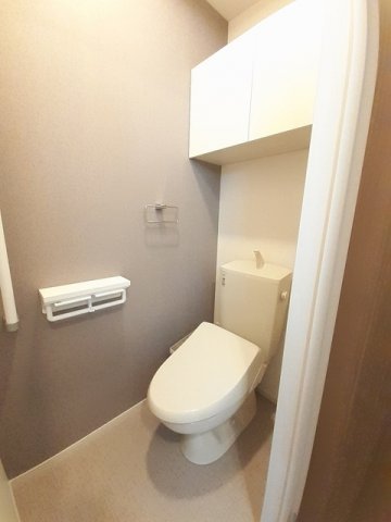 トイレ　落ち着いたトイレです