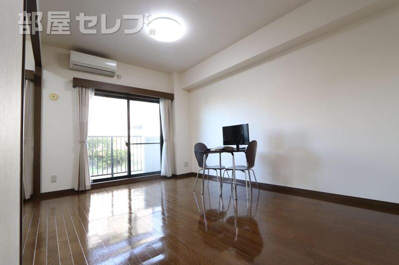 居室・リビング　１０６号室のお写真です。