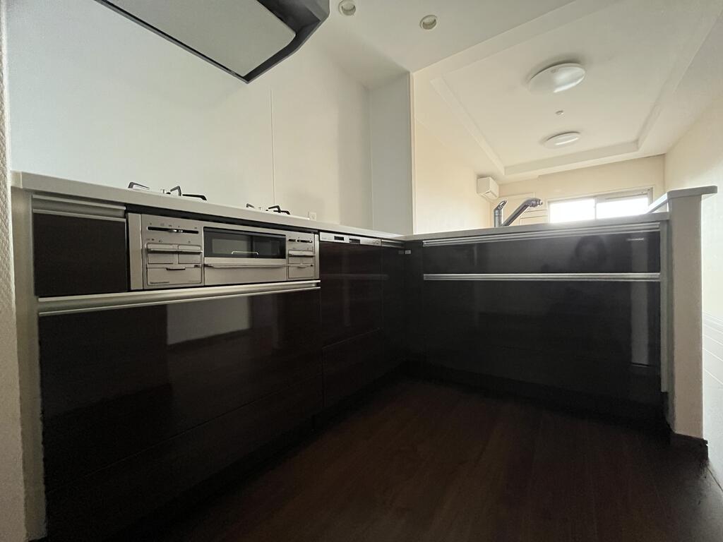 キッチン　人気の対面式システムキッチン♪