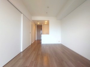 居室・リビング　※写真は類似間取り別部屋。色味等異なる場合があります。