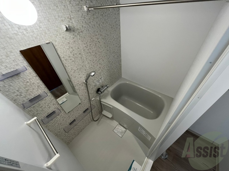 バス・シャワールーム　ユニットバスです。疲れを癒すのに欠かせませんね！