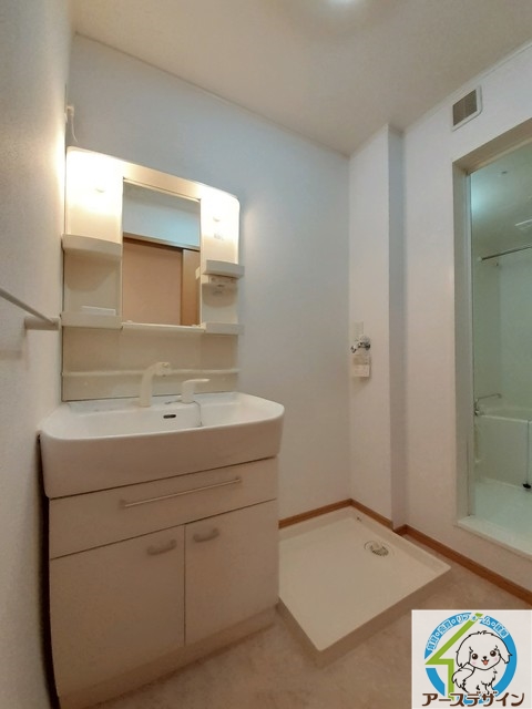 洗面設備　脱衣スペースもあります