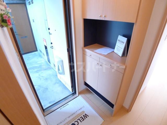 玄関　バルコニー