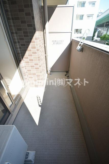 バルコニー　同マンション別号室参考写真