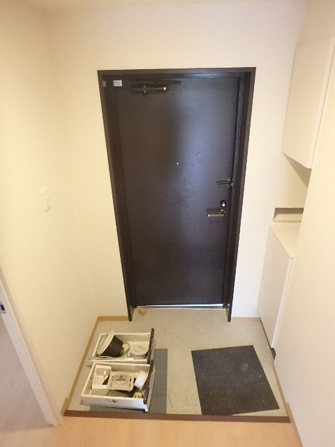 玄関　靴の収納も御座います。