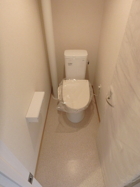 トイレ　機能付きトイレは嬉しいポイントですね。