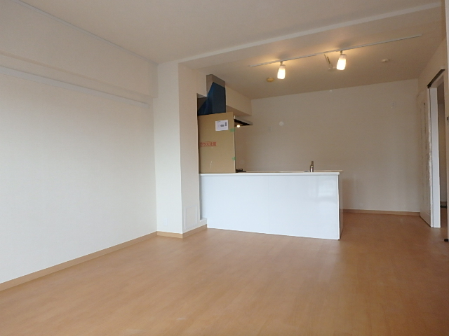 居室・リビング　お気に入りの家具を置いて新生活をスタート。