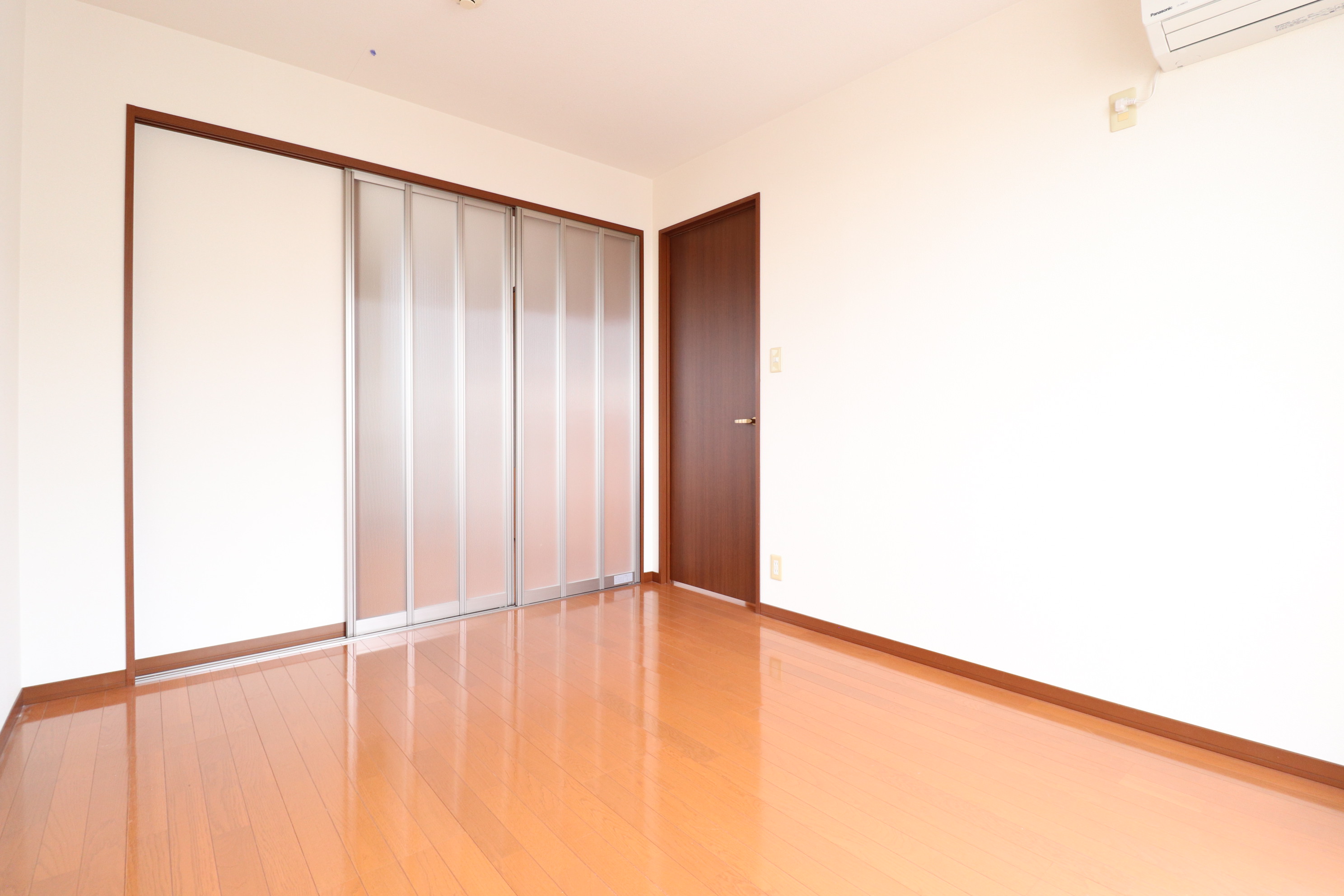 居室・リビング　5.9帖の快適空間♪