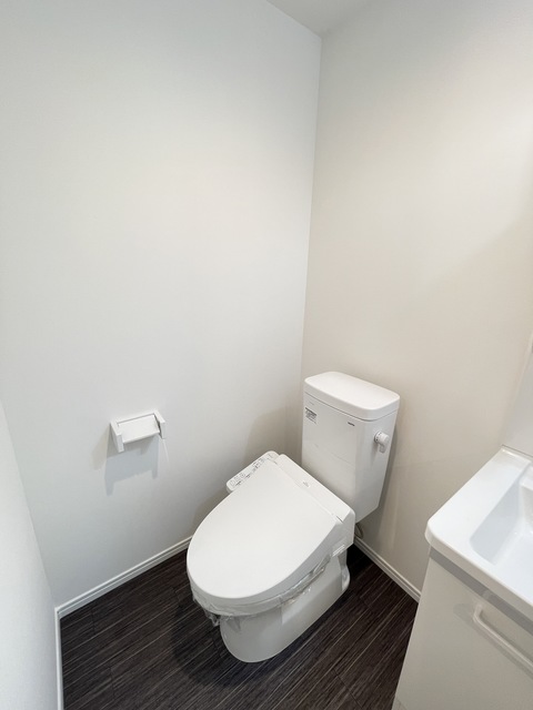 トイレ　同施工会社参考写真です