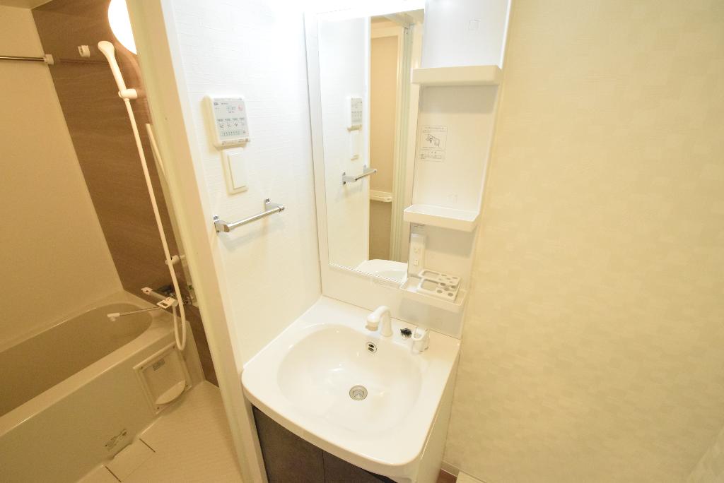 洗面設備　洗髪洗面化粧台